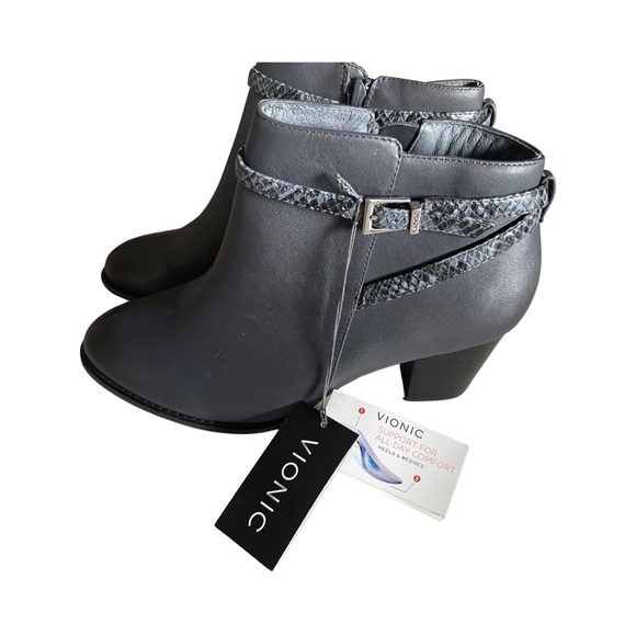 Vionic ankle boots gray with snake print buckle - Picture 2 of 6